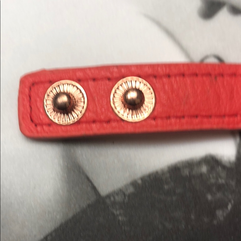 BCBG Bracelet 🔥 FINAL SALE 🔥 - Picture 7 of 8